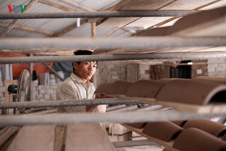 Làng gốm cổ hơn 1.000 năm tuổi bên sông Hồng - ảnh 20